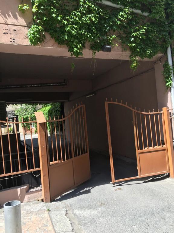 Rustaveli Apartment City Centre Tbilisi Exterior foto