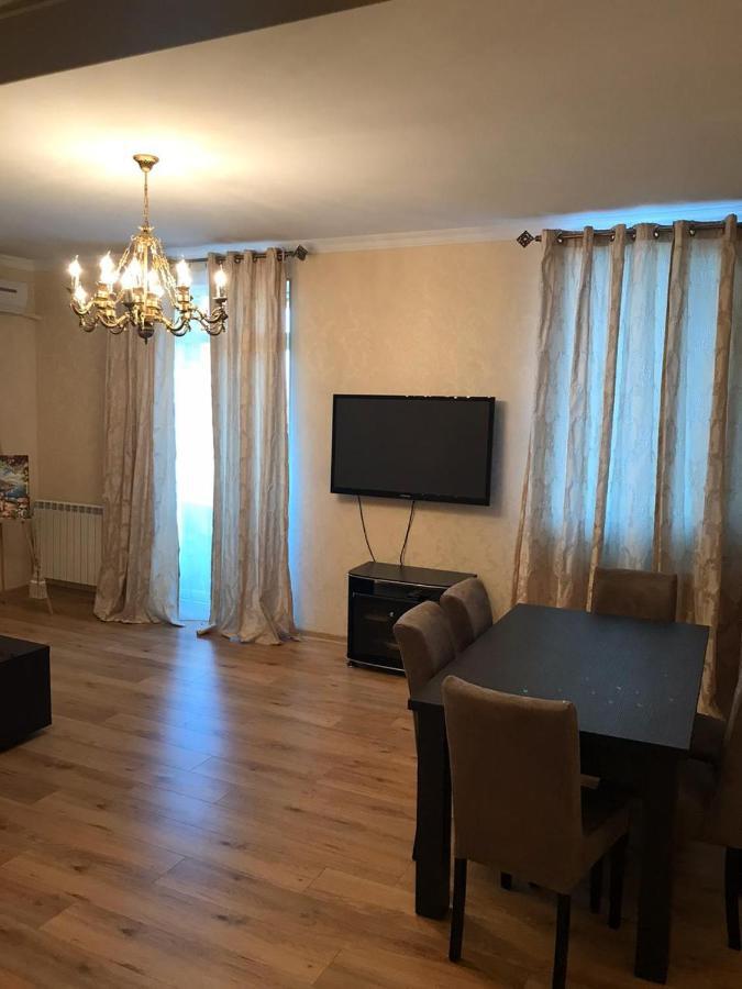 Rustaveli Apartment City Centre Tbilisi Exterior foto